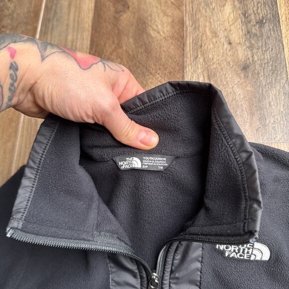 The North Face‎ Glacier 1/2 Zip Pullover Sweater Boys Small Black Fleece 6410 - Picture 2 of 11